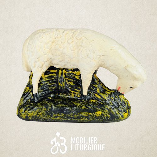 Animal de la cr�che : Mouton broutant, en pl�tre color�