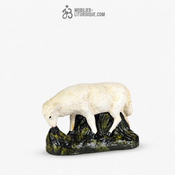 Animal de la cr�che : Mouton broutant, en pl�tre color�