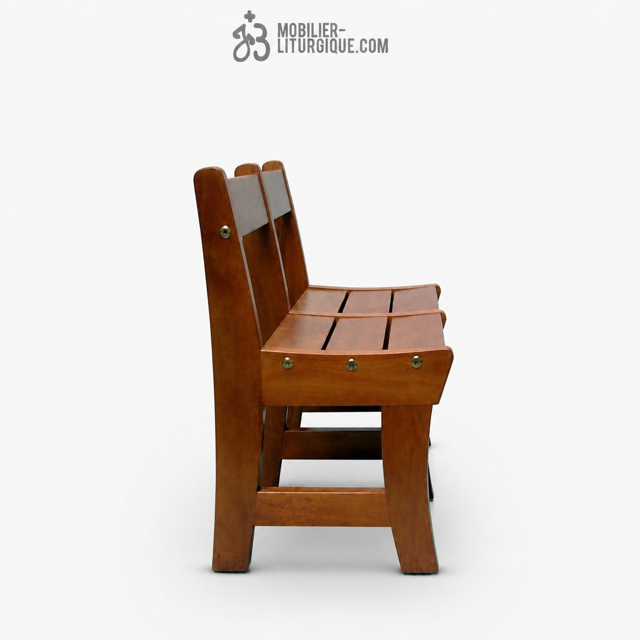 Banc d\'&eacute;glise assise incurv&eacute;e