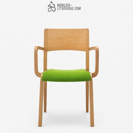 Fauteuil confortable avec une assise et dossier bien garni