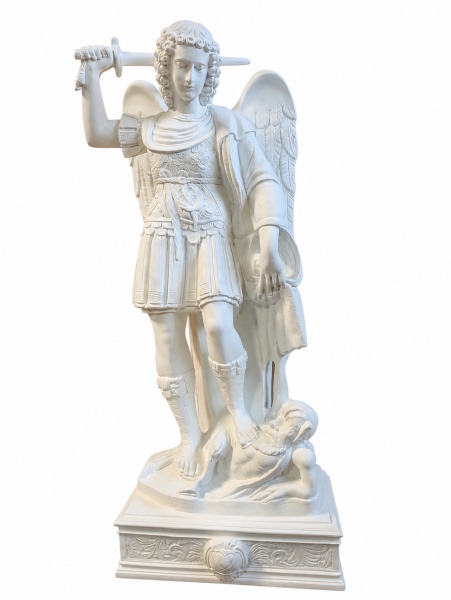 Statue Archange Saint Michel terrassant le d�mon finition blanc