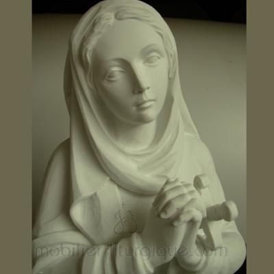 Statue de la Vierge adorant