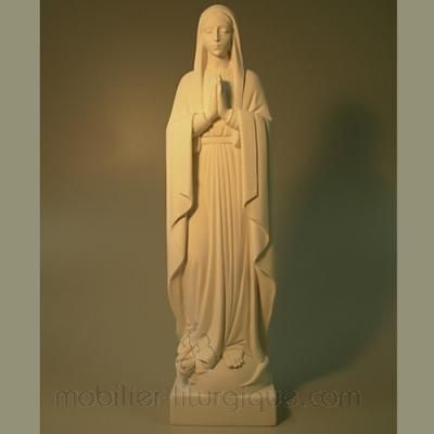 Statue de la Vierge en prière